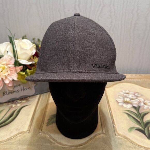 Volcom Euro Xfit Gray Fitted Cap Hat Sz L/XL - Picture 3 of 16
